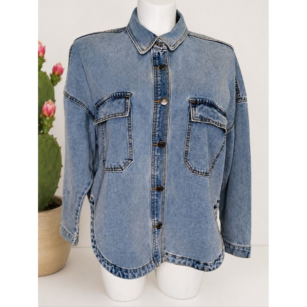Women's Size XL Oversized Light Wash Denim Shacket / Button-Up Jacket